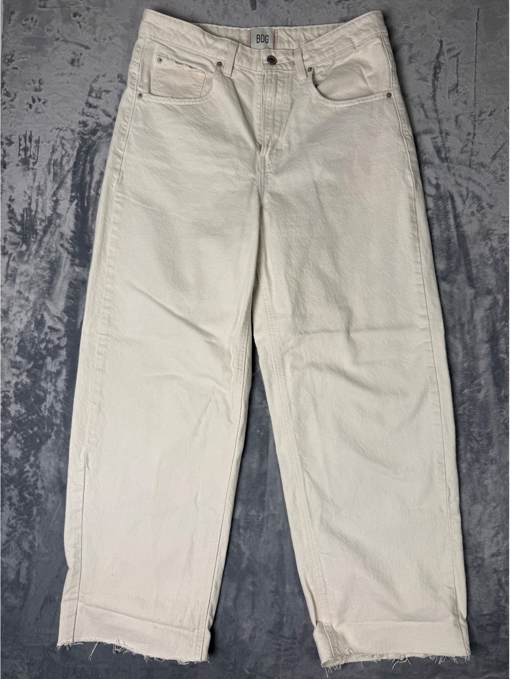 BDG Tapered Baggy Jeans Womens Size 30 Cream High Rise Raw Hem